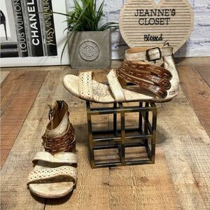 Bed Stu Women`s Artemis Strappy Leather Back-Zip Sandal Shoe size 10